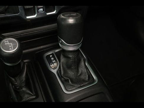 Used 2021 Jeep Wrangler Unlimited Sahara image 24