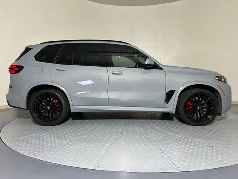 Used 2025 BMW X5 sDrive40i w/ M Sport Package image 7