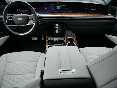 New 2026 Cadillac Escalade Platinum Sport w/ LPO, ONYX Package image 8