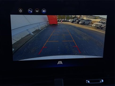 Used 2025 Chevrolet Equinox LT image 17