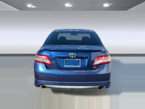 Used 2011 Toyota Camry SE image 10