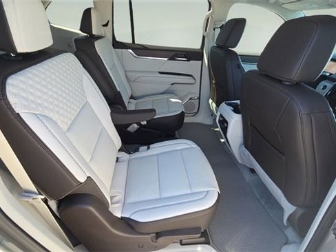 New 2026 GMC Acadia Denali image 17