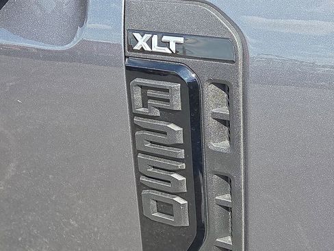 New 2026 Ford F250 XLT w/ XLT Premium Package AWD/4WD image 11