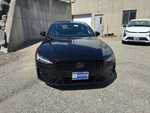 Used 2023 Volvo S60 B5 Plus w/ Climate Package AWD/4WD image 10