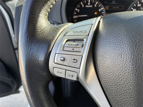 Used 2018 Nissan Altima 2.5 SV image 22