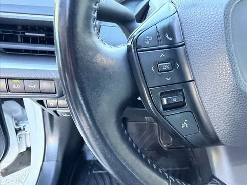 Used 2023 Toyota Prius LE image 18