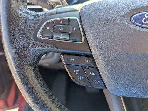 Used 2017 Ford Escape SE w/ SE Leather Comfort Package AWD/4WD image 15