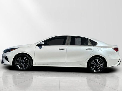 Used 2022 Kia Forte LXS image 3