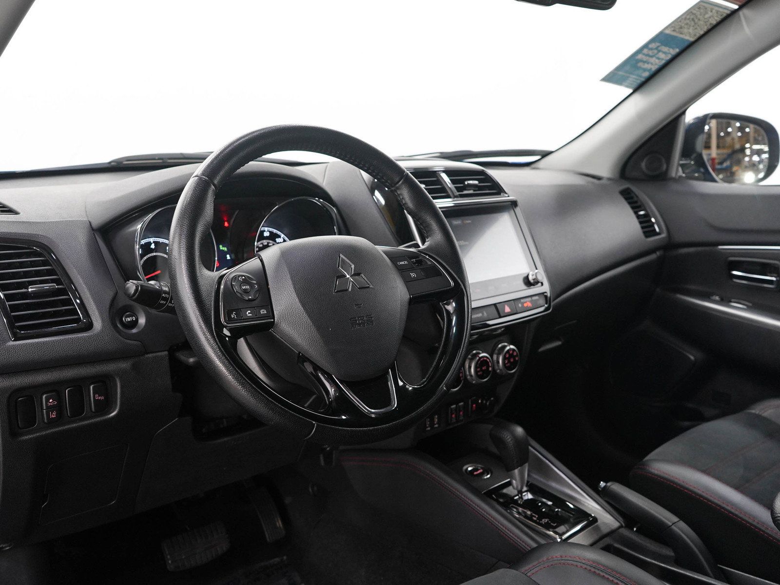 Used 2024 Mitsubishi Outlander Sport SE AWD/4WD image 22
