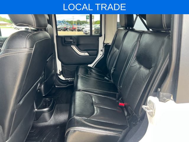 Used 2017 Jeep Wrangler Unlimited Sahara w/ Connectivity Group AWD/4WD image 13