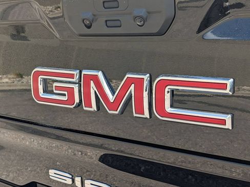 New 2026 GMC Sierra 1500 AT4X AWD/4WD image 13