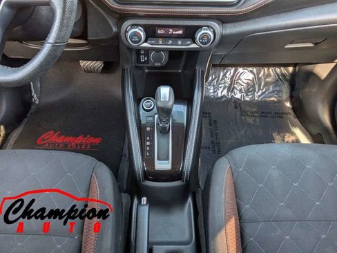 Used 2020 Nissan Kicks SR image 22