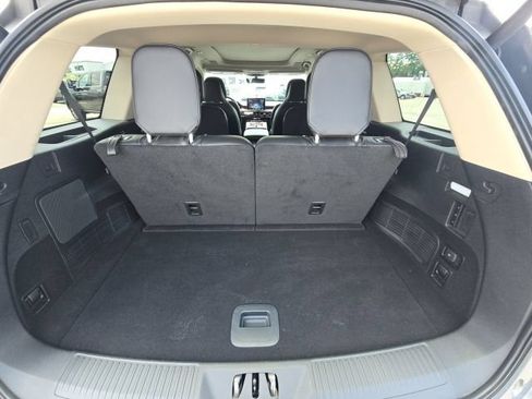 Used 2023 Lincoln Aviator Reserve w/ Equipment Group 201A AWD/4WD image 13