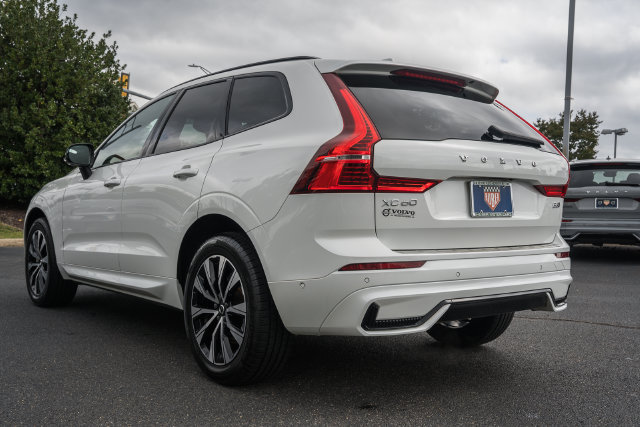 Used 2024 Volvo XC60 B5 Plus w/ Protection Package Premier AWD/4WD image 9