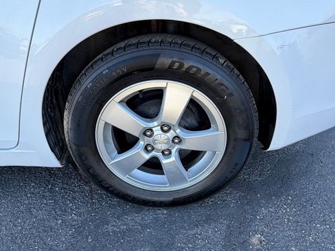 Used 2014 Chevrolet Cruze LT w/ Technology Package image 26