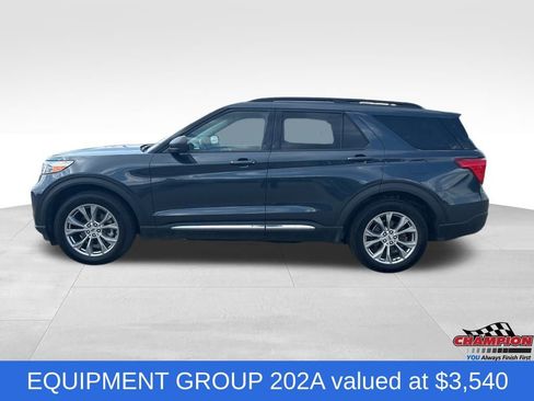 Used 2022 Ford Explorer XLT w/ Equipment Group 202A image 2