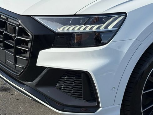 Used 2021 Audi Q8 Prestige w/ Prestige Package AWD/4WD image 9
