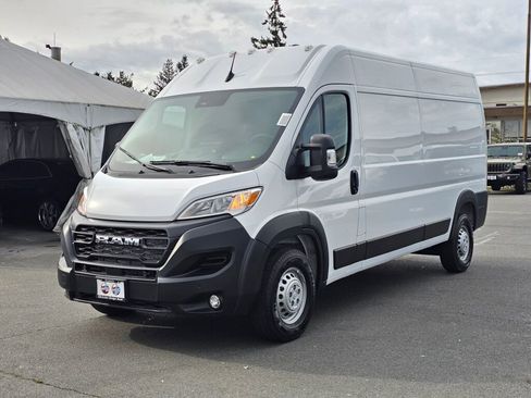 New 2026 RAM ProMaster 3500 w/ Premium Convenience Group image 4