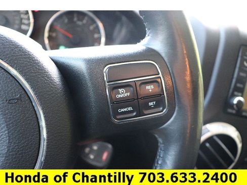 Used 2015 Jeep Wrangler Unlimited Sahara w/ Connectivity Group AWD/4WD image 13