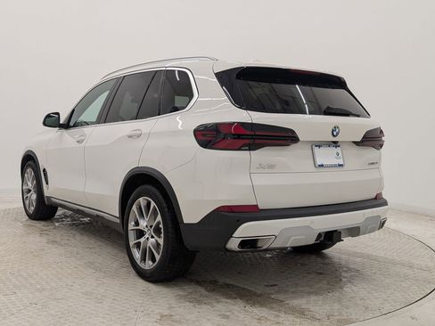 Used 2024 BMW X5 xDrive40i w/ Premium Package image 3