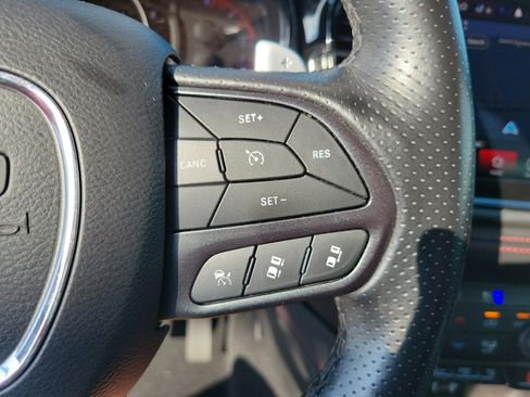 Used 2023 Dodge Durango GT image 32