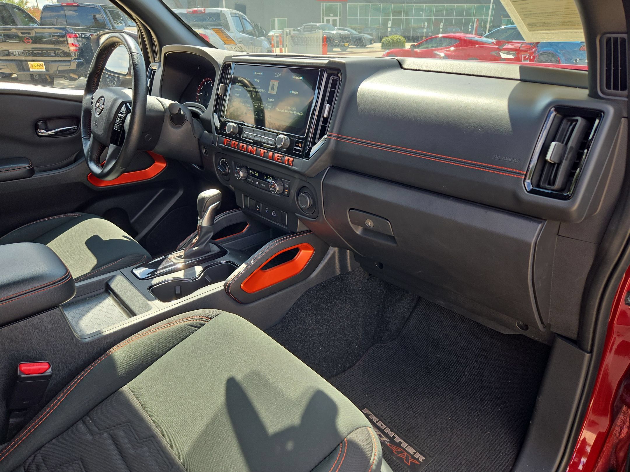Used 2025 Nissan Frontier PRO-4X w/ Tow Package AWD/4WD image 28