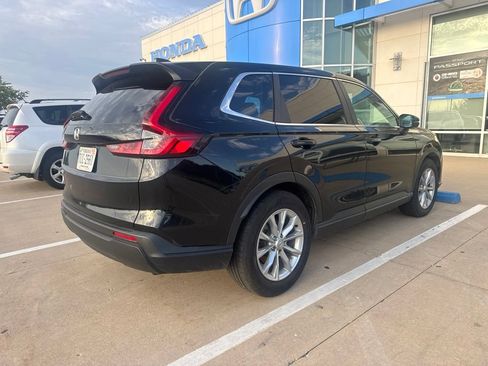 Used 2025 Honda CR-V EX image 5
