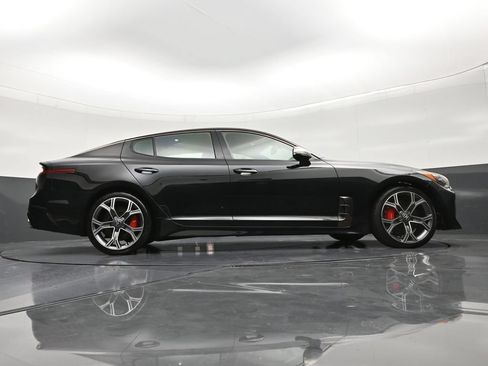 Used 2018 Kia Stinger GT2 AWD/4WD image 25