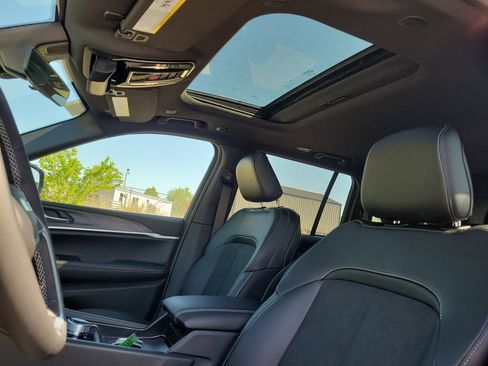 New 2026 Jeep Grand Cherokee Altitude RWD image 28
