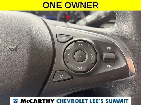 Used 2021 Buick Enclave Essence image 18