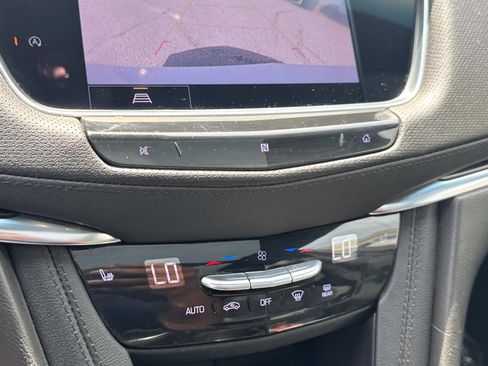 Used 2021 Cadillac XT5 Premium Luxury FWD image 30