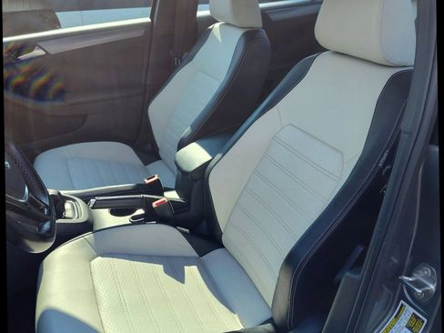 Used 2016 Volkswagen Jetta Sport FWD image 10