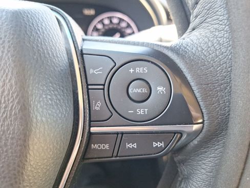 Used 2022 Toyota Avalon XLE image 20