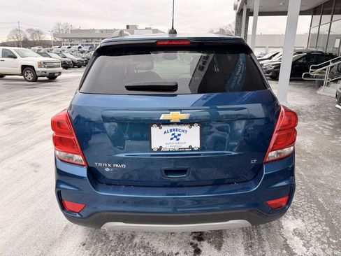 Used 2020 Chevrolet Trax LT w/ LT Convenience Package image 4