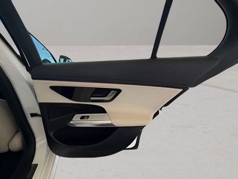 Used 2025 Mercedes-Benz E 350 Sedan image 30