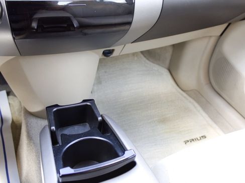 Used 2005 Toyota Prius FWD image 27