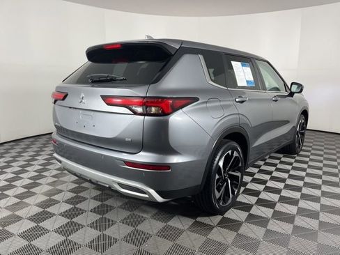 Used 2024 Mitsubishi Outlander SE image 10