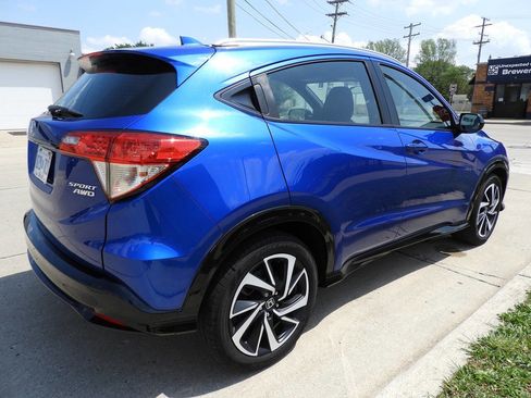 Used 2019 Honda HR-V Sport image 8