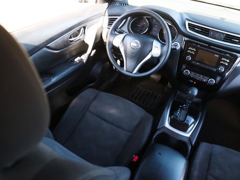 Used 2016 Nissan Rogue SV image 20