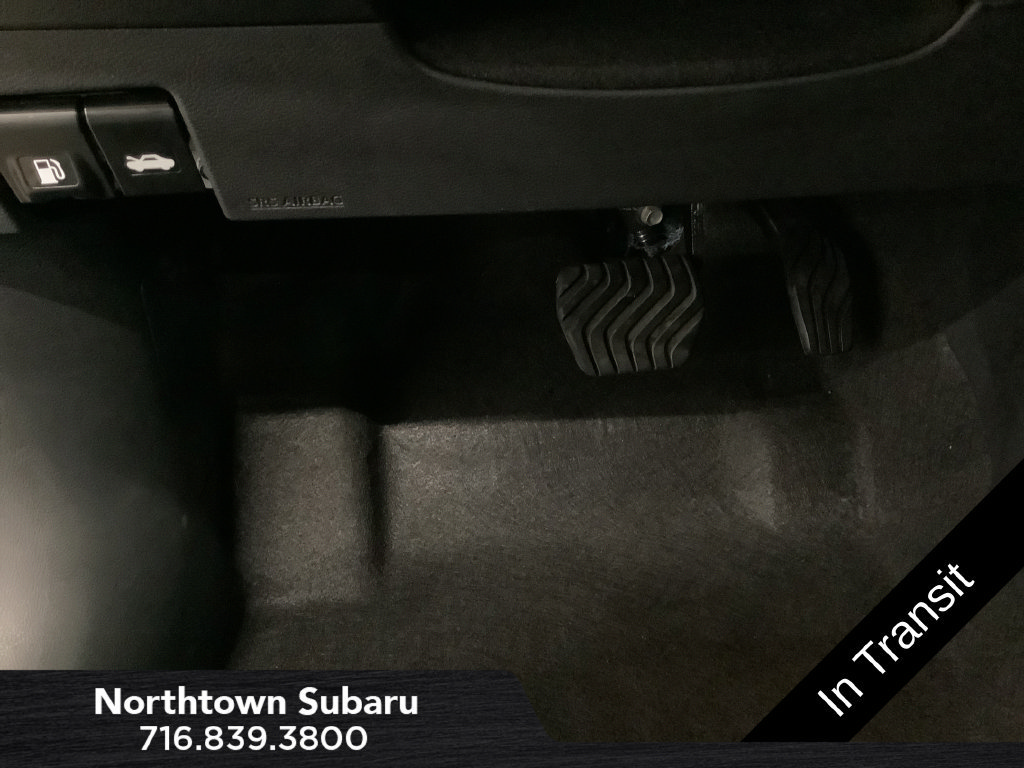 Used 2024 Nissan Kicks SR w/ SR Premium Package FWD image 31