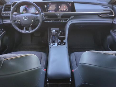 Used 2024 Toyota Crown AWD/4WD image 14