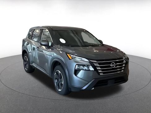 Used 2025 Nissan Rogue SV FWD image 15
