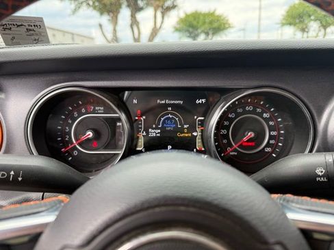 Used 2022 Jeep Gladiator Mojave w/ LED Lighting Group AWD/4WD image 5