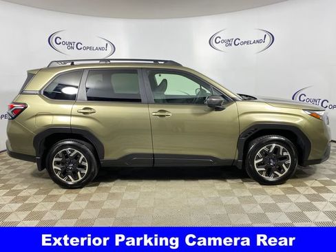 Used 2025 Subaru Forester Premium AWD/4WD image 8