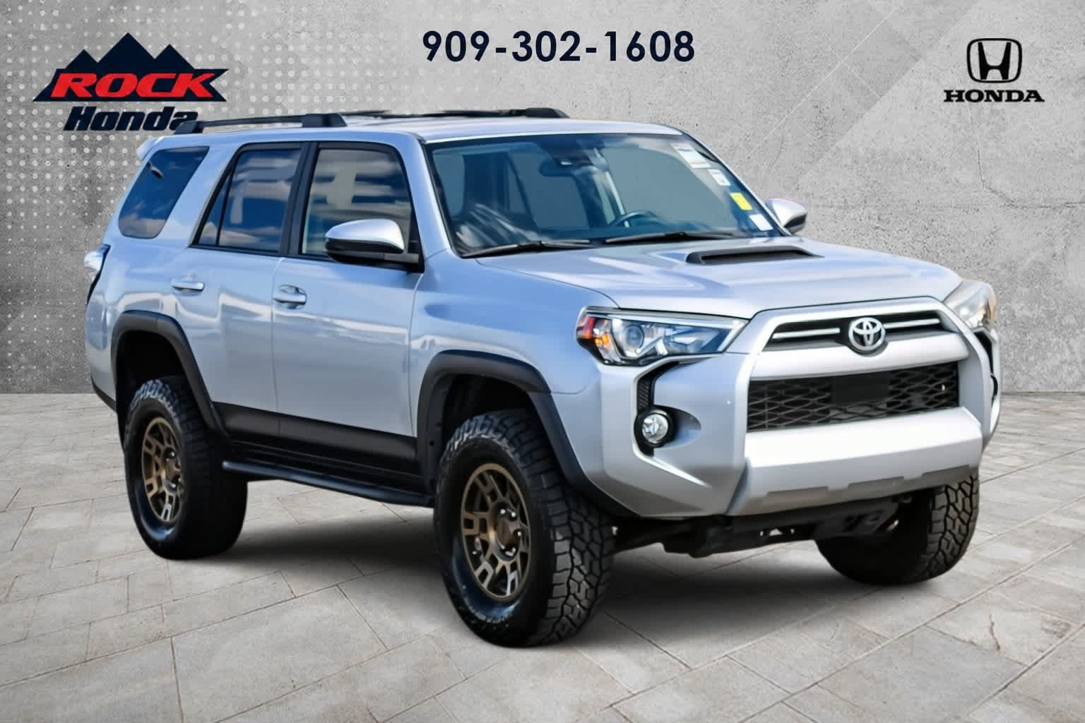 Used 2020 Toyota 4Runner TRD Off-Road Premium w/ Moonroof Package AWD/4WD image 3