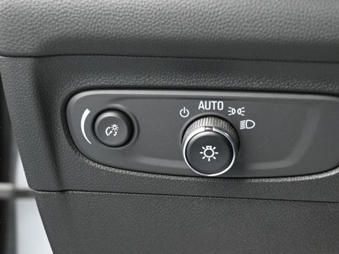 Used 2023 Buick Envision Preferred AWD/4WD image 22