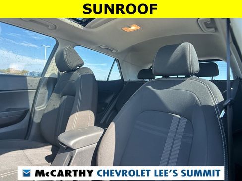 Used 2024 Hyundai Venue SEL image 40