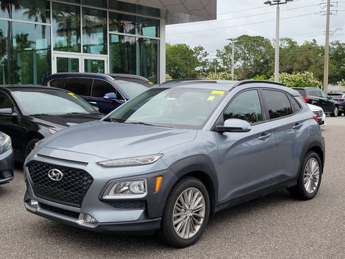 Used 2020 Hyundai Kona SEL Plus FWD image 2
