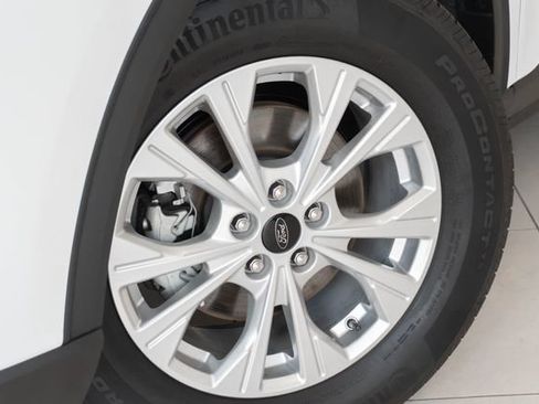 Used 2025 Ford Escape Active AWD/4WD image 2