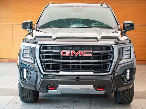 Used 2024 GMC Yukon AT4 w/ AT4 Premium Package AWD/4WD image 2